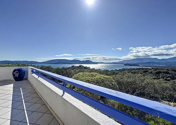 Casa Blue Cala Rossa With Pool Lecci